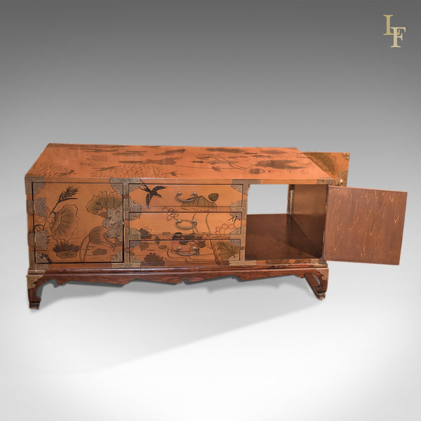 Lacquered Low Table in Japanese Taste, 20th Century - London Fine Antiques